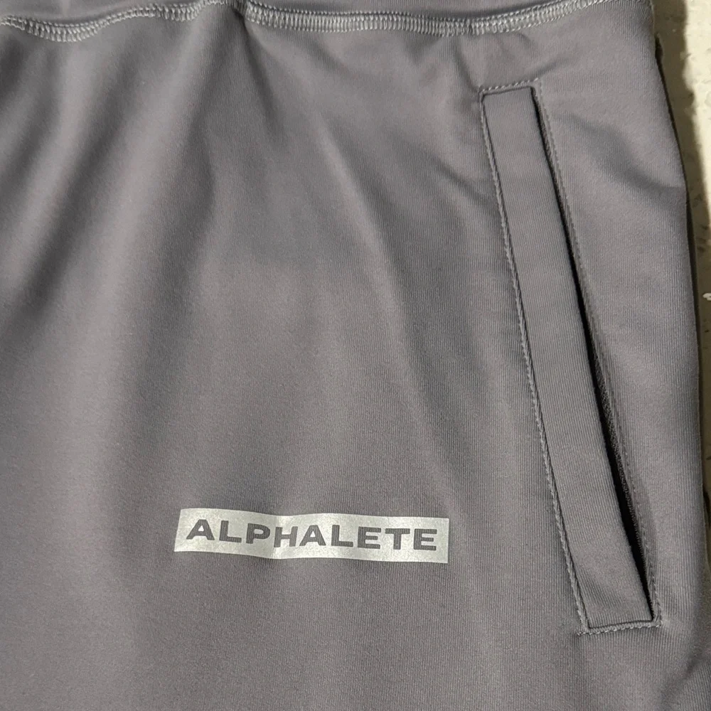 2 Alphalete Men’s Joggers - Picture 3 of 10